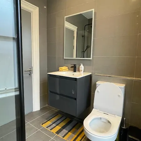 Apartamento Spire Entire No Kitchen