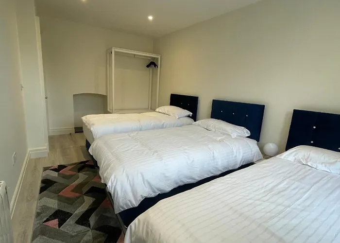 Spire Entire No Kitchen 아파트