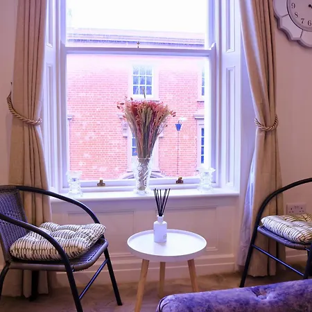 Apartment Spire Entire No Kitchen