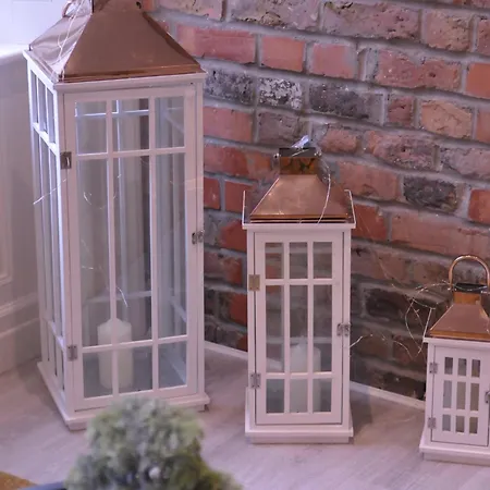 Spire Entire No Kitchen Daire *